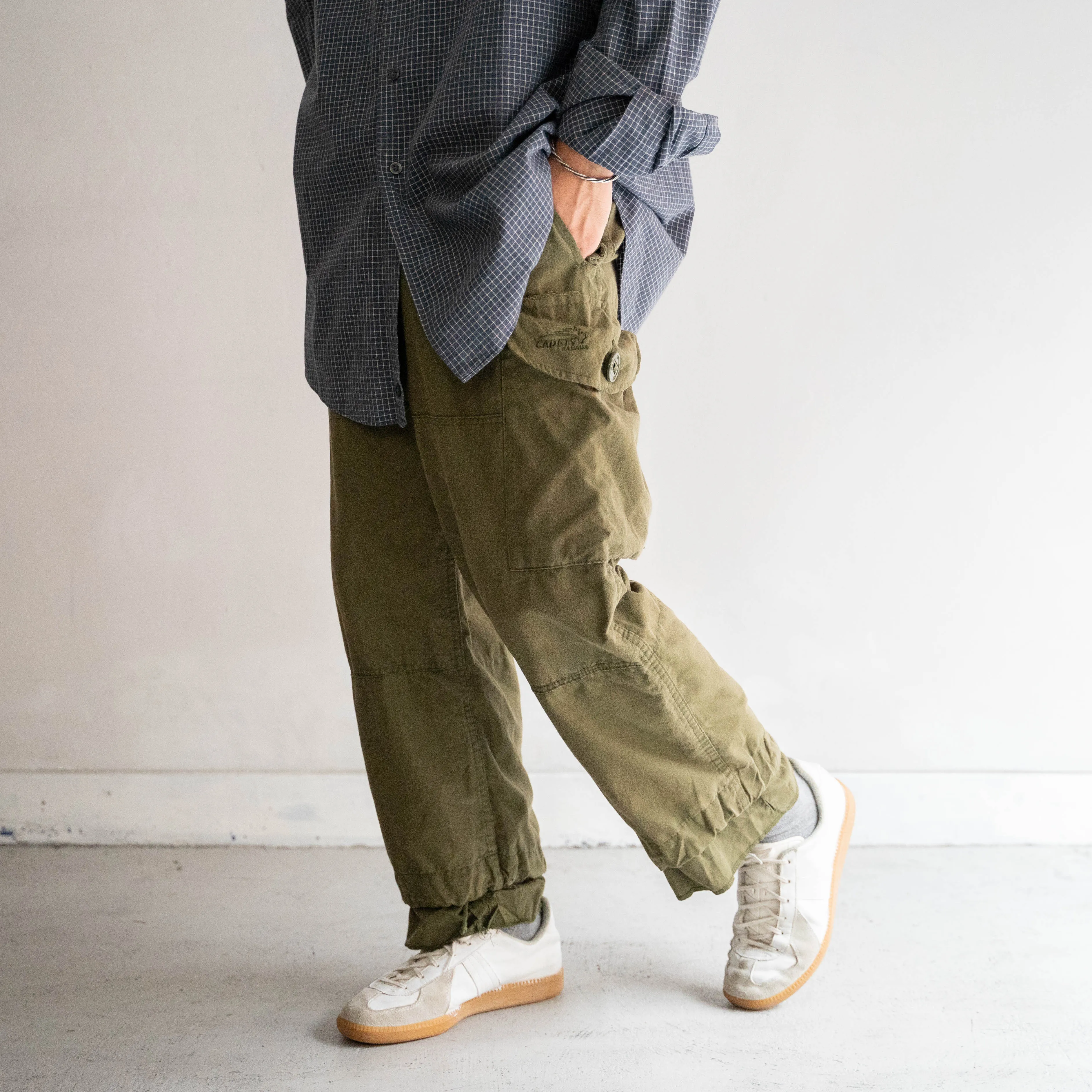 1990-00s Canada light weight cargo pants 'CADETS CANADA'