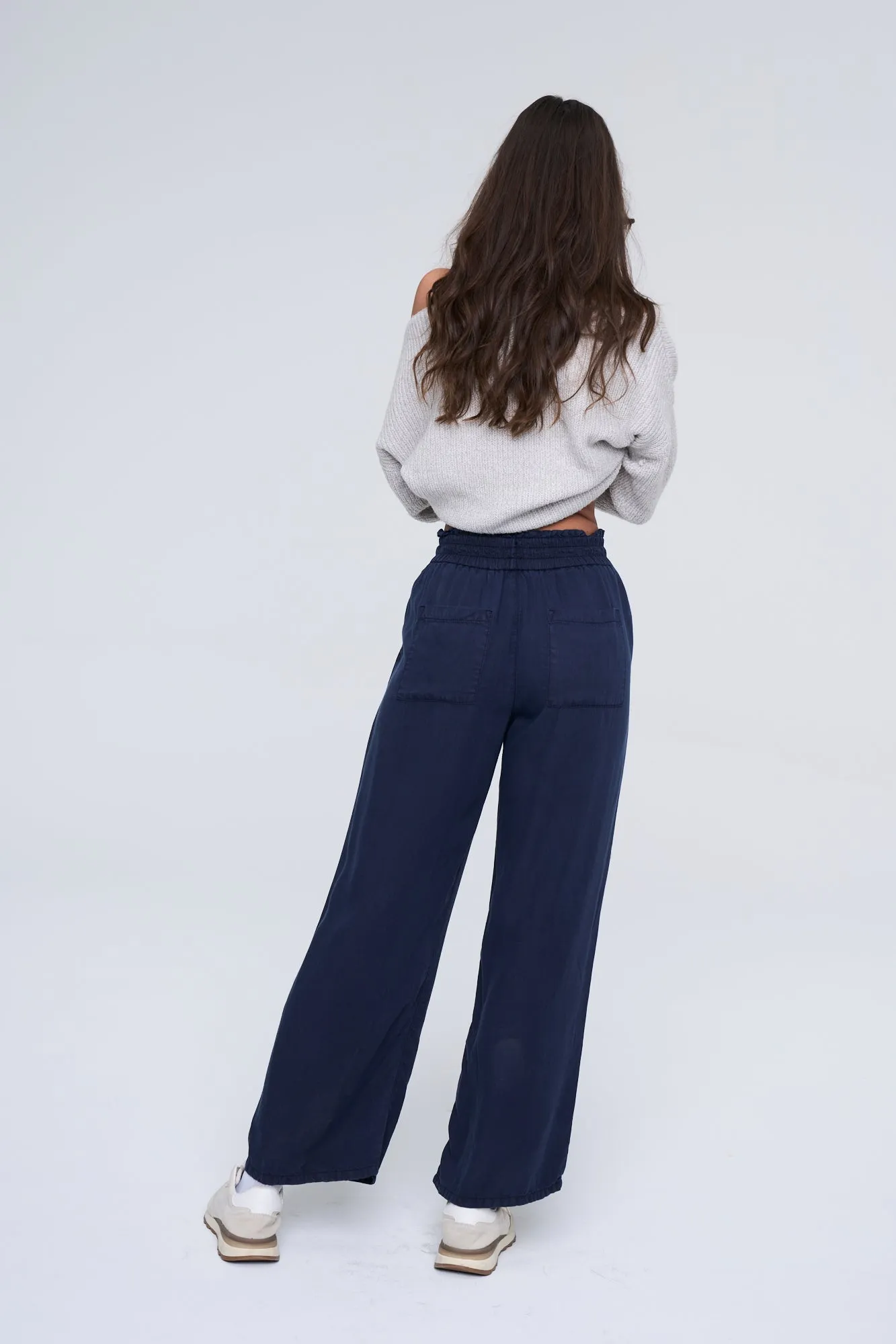 TIE WAIST LOOSE LINEN PANTS IN NAVY / SP-P12423NV